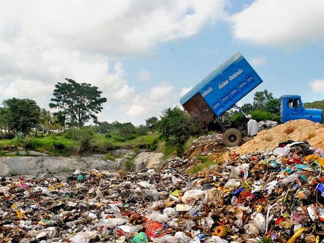 Trekkers have to take lower back trash from forests