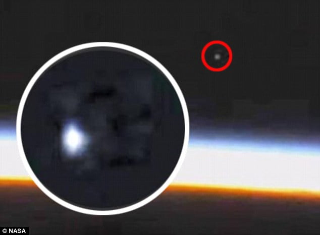 Has the ISS captured footage of a UFO? Nasa cuts live feed from space station as mysterious object appears  Read more: http://www.dailymail.co.uk/sciencetech/article-3687451/Has-ISS-captured-footage-UFO-Nasa-cuts-live-feed-international-Space-station-mysterious-object-appears.html#ixzz4FhKQtV2X  Follow us: @MailOnline on Twitter | DailyMail on Facebook