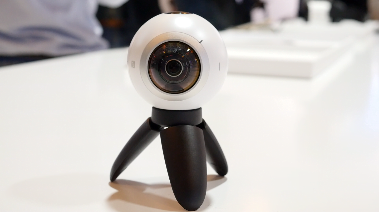 Samsung’s Gear 360 camera will be available August 19th for