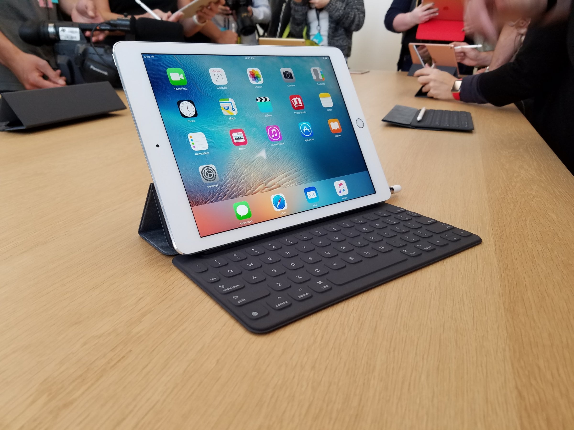 These are the things to consider before deciding between an iPad or