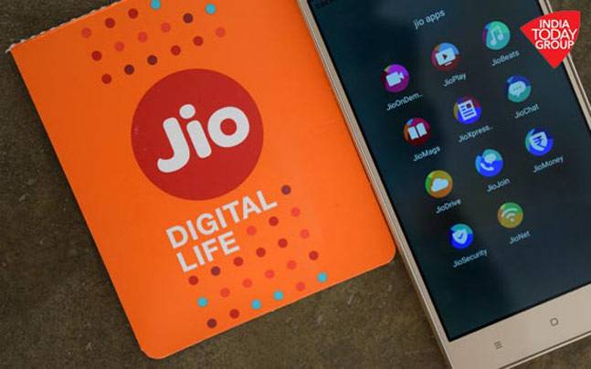 TRAI steps in RJio vs telcos war