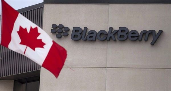 BlackBerry signs with Ford