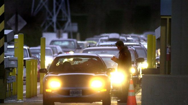 Canadian protesters ‘turned away at US border’