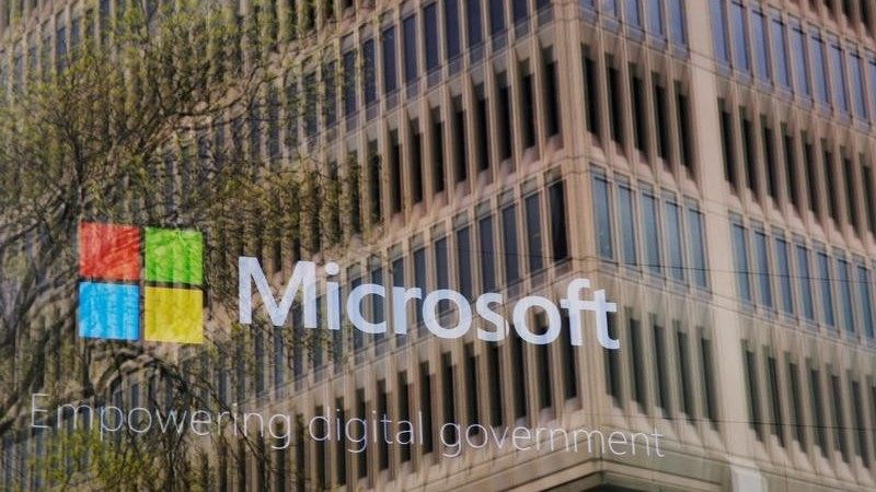 Microsoft Now Requires US Suppliers to Offer 12 Weeks of Parental Leave