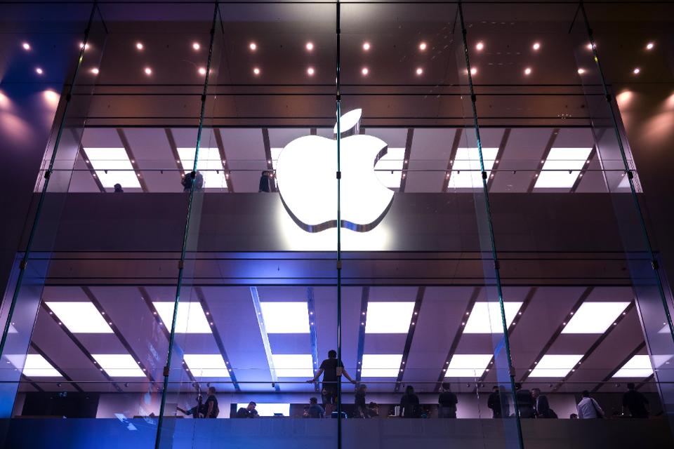 Apple Cyber Monday 2019: AirPods Pro, iPad, iPhone, New MacBook Pro Deals